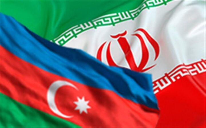 پرچم جمهوری آذربایجان در میدان انقلاب تهران + تصویر
