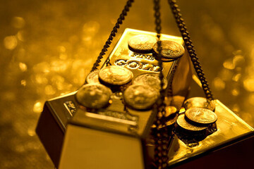 اجرایی نشدن کمک مالی کرونایی به اقتصاد آمریکا، طلا را ارزان کرد