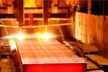 لزوم عرضه تمام تولیدات زنجیره فولاد در بورس/کارخانجات فولاد تنها هدفشان، دامپینگ و از بین بردن شرکت‌های بخش خصوصی است
