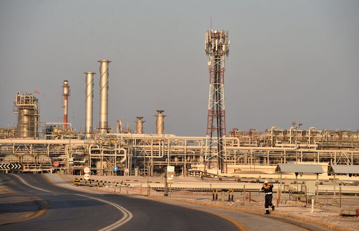 کاهش تقاضای نفت، اقتصاد عربستان را دچار مشکل کرد