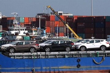 امکان دور زدن تحریم‌ها برای واردات خودرو را داریم/ نمایندگان مجلس با واردات موافق هستند