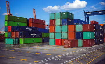 تجارت خارجی  ۹۰ میلیارد دلاری کشور در بوته نقد/ شاهد کاهش صادرات کالاهای نهایی و با ارزش افزوده بالا هستیم!