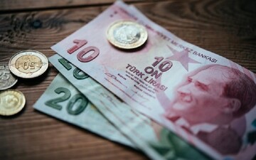 لیر ترکیه سقوطی تاریخی در برابر دلار و یورو تجربه کرد