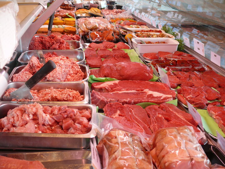اگر عرضه گوشت قرمز بالاست پس چرا قیمت‌ها کاهش نمی‌یابد؟