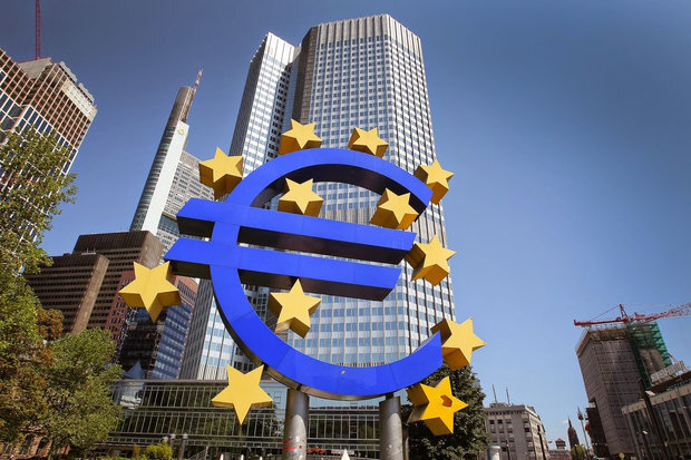 بانک مرکزی اروپا ۵۰۰ میلیارد یورو به بسته کمک کرونایی خود افزود
