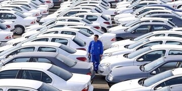 کاهش  ۲۰ تا ۳۰ درصدی قیمت خودرهای داخلی و وارداتی/ بازار خودرو در انتظار تحویل ۴۰ هزار خودرو تا پایان آذر