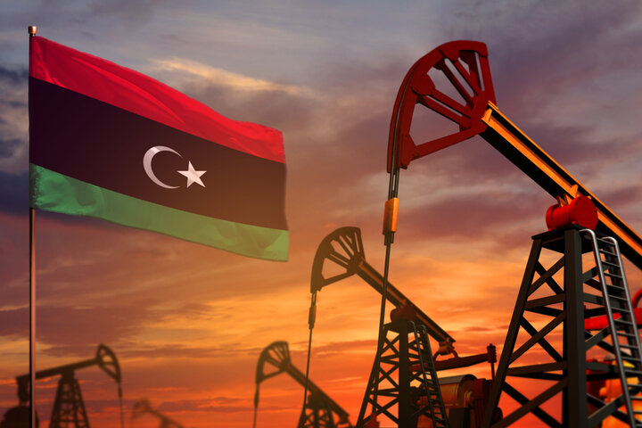 تولید نفت خام در لیبی از ۱ میلیون بشکه در روز بالاتر رفت

