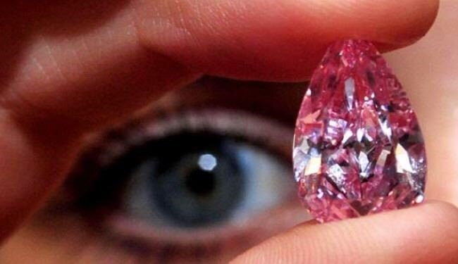 رکورد فروش گران‌ترین الماس صورتی شکسته شد