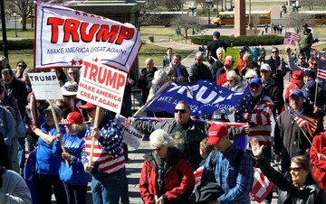 حامیان ترامپ در واشنگتن تظاهرات می‌کنند
