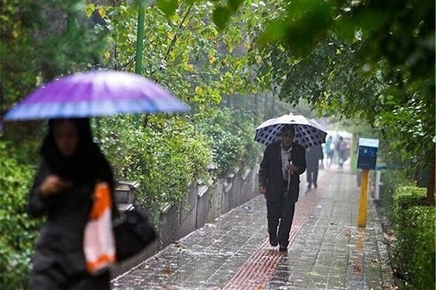 آسمان تهران بارانی می‌شود