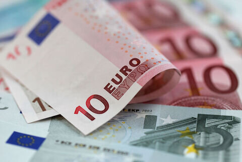ارزش یورو در برابر دلار به بالاترین میزان در سه ماه گذشته رسید