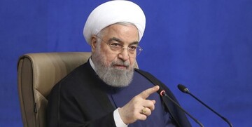روحانی: برخی به ظاهر سوپر انقلابی جای آمریکا به دولت فحش می دهند / کنایه مجدد روحانی علیه گاندو