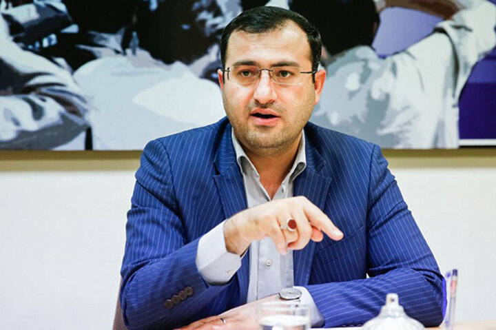 الان فصل خرید سهم است نه فروش / دولت ابزار رشد بازار را دارد اما نمی‌خواهد استفاده کند