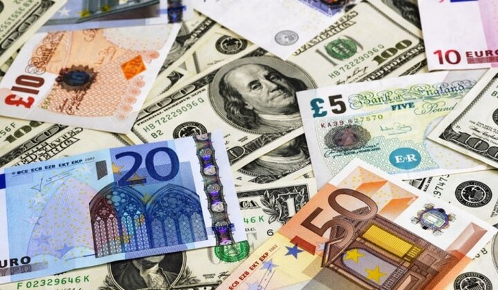 نرخ دلار حتی در روز تعطیل هم بالا رفت / یورو چقدر گران شد؟