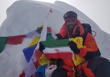 کوهنورد ایرانی در یک قدمی فتح اورست