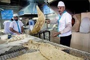 انتقاد یک امام جمعه از ارزان بودن و ضایعات نان | همه کشورها از قیمت نان در ایران تعجب می‌کنند!