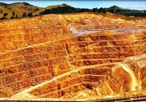 کشف معدن طلای یک میلیارد دلاری در یک روستا
