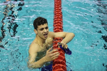 فیلم | متین بالسینی: ۱۰۰ پیشنهاد هم داشته باشم فقط برای "ایران"شنا میکنم/ از مسئولین می‌خواهم برایم معافی موقت در نظر بگیرند/ روش جالب برای مسابقه ۲۰۰ متر پروانه المپیک