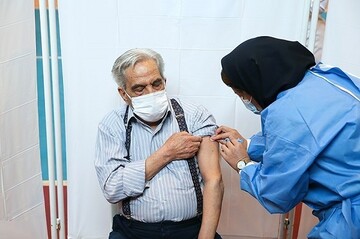 آغاز ثبت‌نام واکسیناسیون برای افراد بالای ۶۵ سال + لینک ثبت‌نام