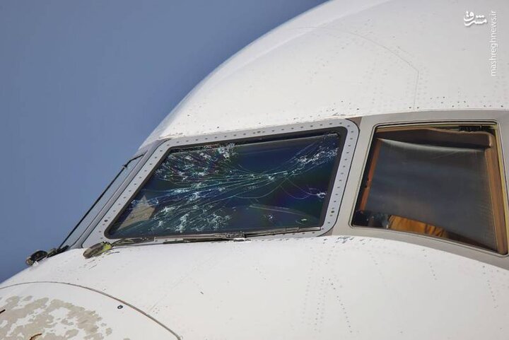 خروج یک هواپیما از طوفان تگرگ + تصاویر
