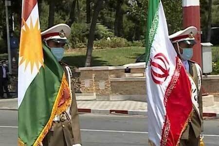 گاف دردسر ساز/ماجرای پرچم اقلیم کردستان در استقبال از بارزانی چه بود؟