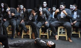 اعتراض شدید خانه تئاتر به فاجعه مرگ و میر کرونا /کارِ مردمِ  بی‌پناهِ ایران از «فاجعه» گذشته و به «آمار» تبدیل شده است