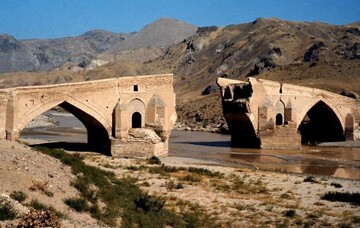 ویدئو / داستانِ پلِ ساسانی که تخریب‌اش تاریخ‌ساز شد
