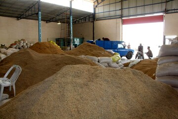 برنج بوجاری نشده با قیمت ۴۰ هزار تومان در بورس کالا در حال معامله است