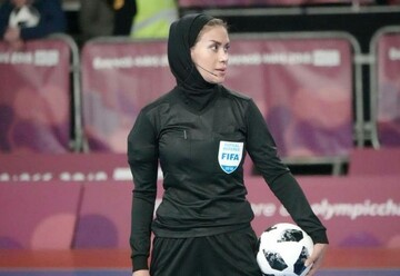 داور زن ایرانی در بازگشت از جام جهانی فوتسال در فرودگاه غافلگیر شد + ویدیو