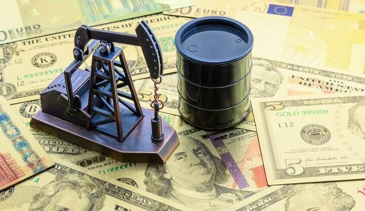 صادرات نفت ایران؛ ۱.۶ میلیون بشکه در روز/افزوده شدن ۲۰ نفتکش به ناوگان سایه صادرات نفت ایران