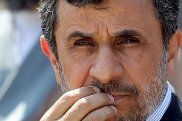عکس | تیپ جدید محمود احمدی‌نژاد با کت چرمی و لاکچری