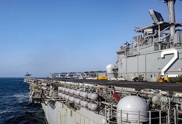 پنتاگون: بالگرد نیروی دریایی ایران به صورت خطرناکی به کشتی جنگی آمریکا نزدیک شد
