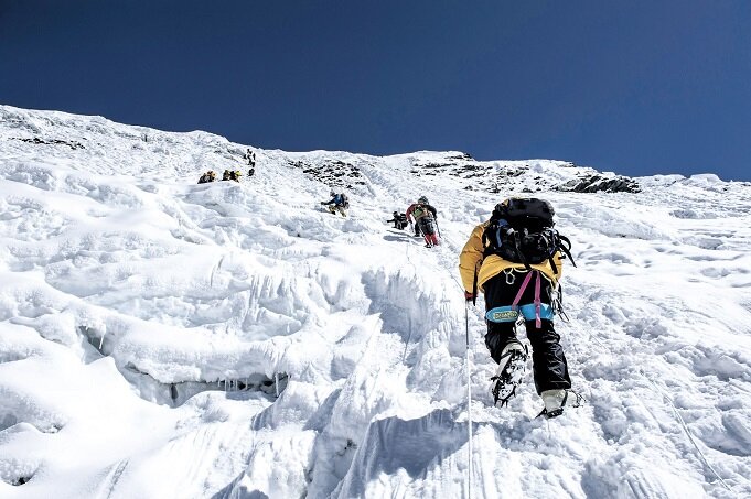 سرنوشت کوهنوردان گرفتار در ارتفاعات دیزین