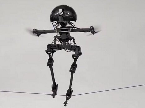 ویدیوی جالبی از ربات ترکیبی پهپاد و دوپا
