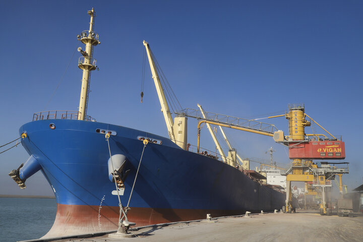 پهلوگیری بیستمین کشتی روغن نباتی در بندر شهید رجایی
