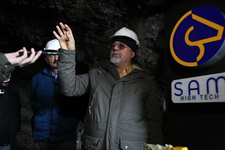 در ایران ۳ میلیارد تن سنگ آهن هماتیت داریم/ سرمایه گذاری در ۵۵۰۰ معدن ایران روند کاهشی داشته است!