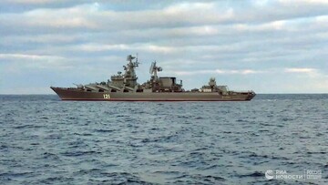 انفجار مهمترین رزم‌ناو ناوگان دریای سیاه روسیه | موشک اوکراینی به کشتی اصابت کرد؟