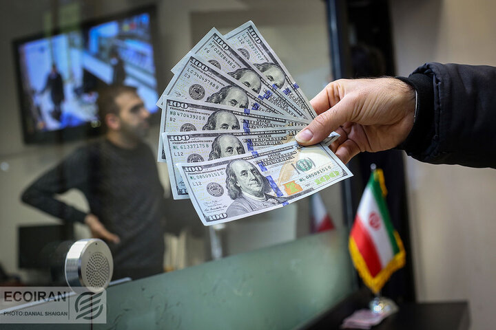 قیمت دلار صداوسیما رونمایی شد/اثر طالبان بر بازار ارز ایران