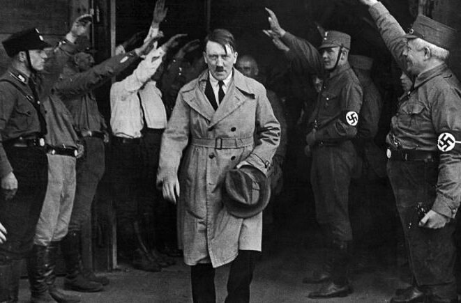رهبر آلمان نازی، نگران صدای خود بوده است