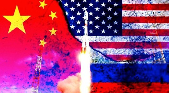 رقابت چین و آمریکا برای استخراج مواد معدنی در کره ماه
