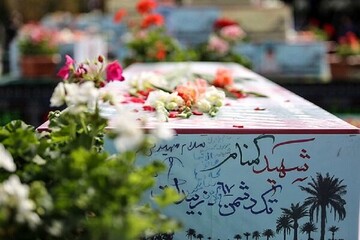 تشییع و تدفین دو شهید گمنام در مجموعه ورزشی انقلاب
