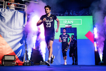 روایت دوربین از شبی که پرچم سفید صربستان بالا رفت / نمایش تصویری صعود والیبال ایران