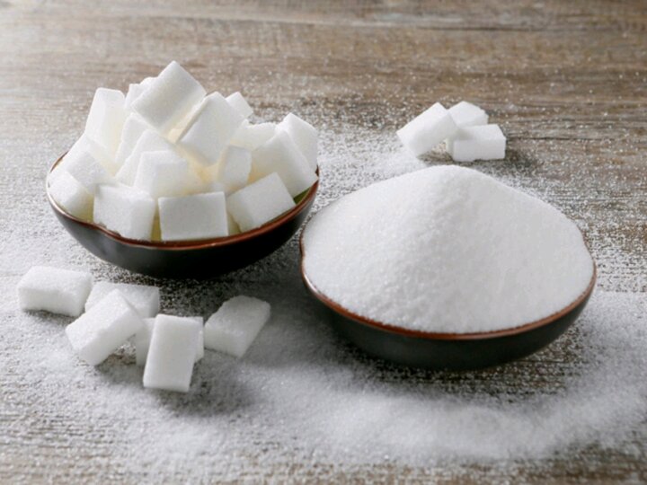 عرضه شکر در بازار پایین‌تر از نرخ مصوب/مصرف شکر ۳۰۰ هزار تن کم شد