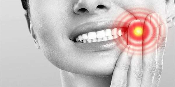 ۱۰ راهکار ساده برای درمان سریع دندان درد در خانه 