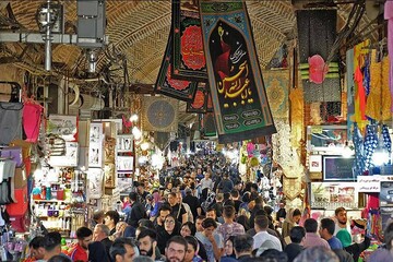 کیهان: اوضاع معیشتی مردم زیاد بد نیست، توقع مردم بالاست!