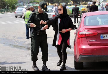 عکس: سیستم هوشمند پلیس برای برخورد با بی حجابی