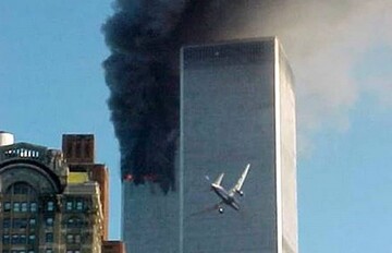 انتشار واضح‌ترین ویدیو از لحظه برخورد هواپیمای انتحاری به برج‌های دو قلوی آمریکا + فیلم