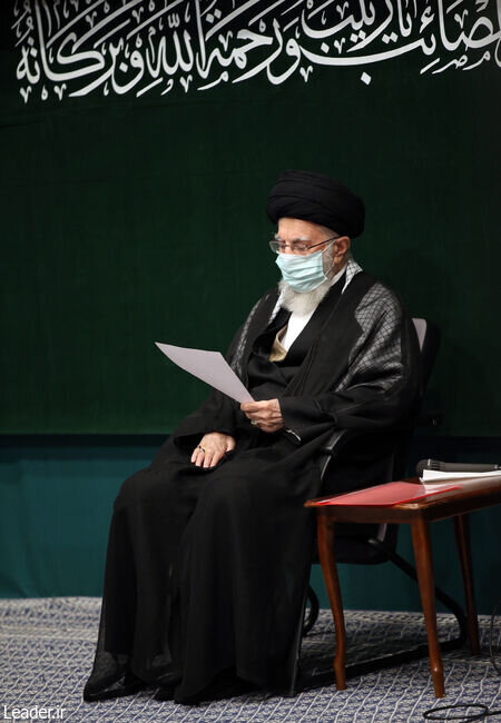مراسم عزاداری اربعین حسینی با حضور رهبر انقلاب اسلامی در حال برگزاری است