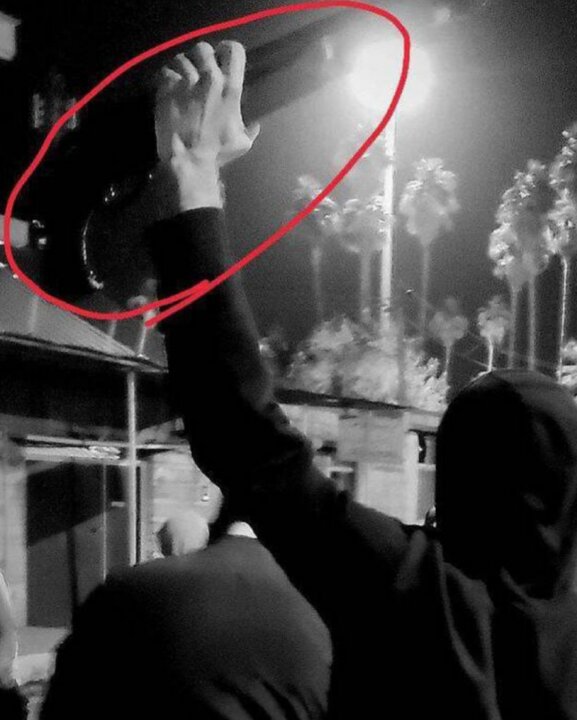 پخش اسلحه در میان اغتشاشگران در بوکان ! + فیلم