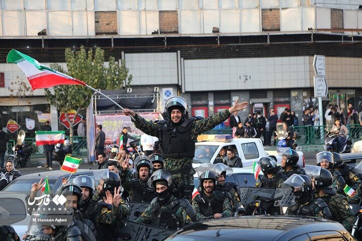 شادی و رقص نیروهای  پلیس بعد از برد تیم ملی + فیلم